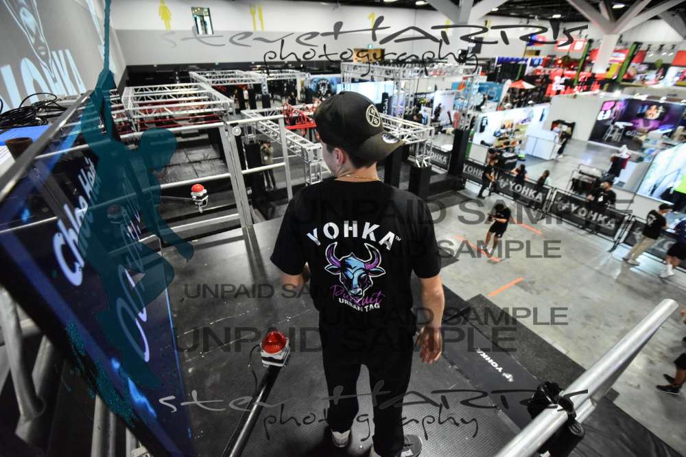 Yohka-Sydney-FridayDR2-0002 • 09:42