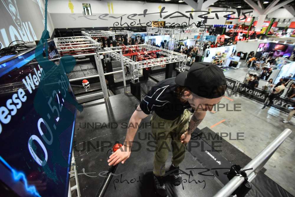 Yohka-Sydney-FridayDR2-0077 • 11:05