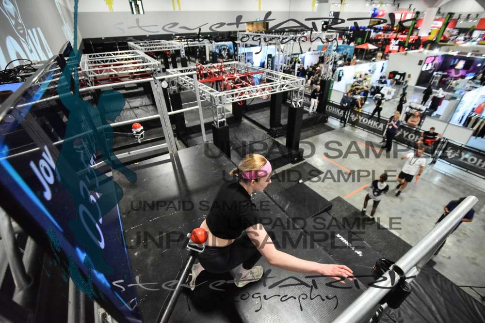 Yohka-Sydney-FridayDR2-0361 • 15:23