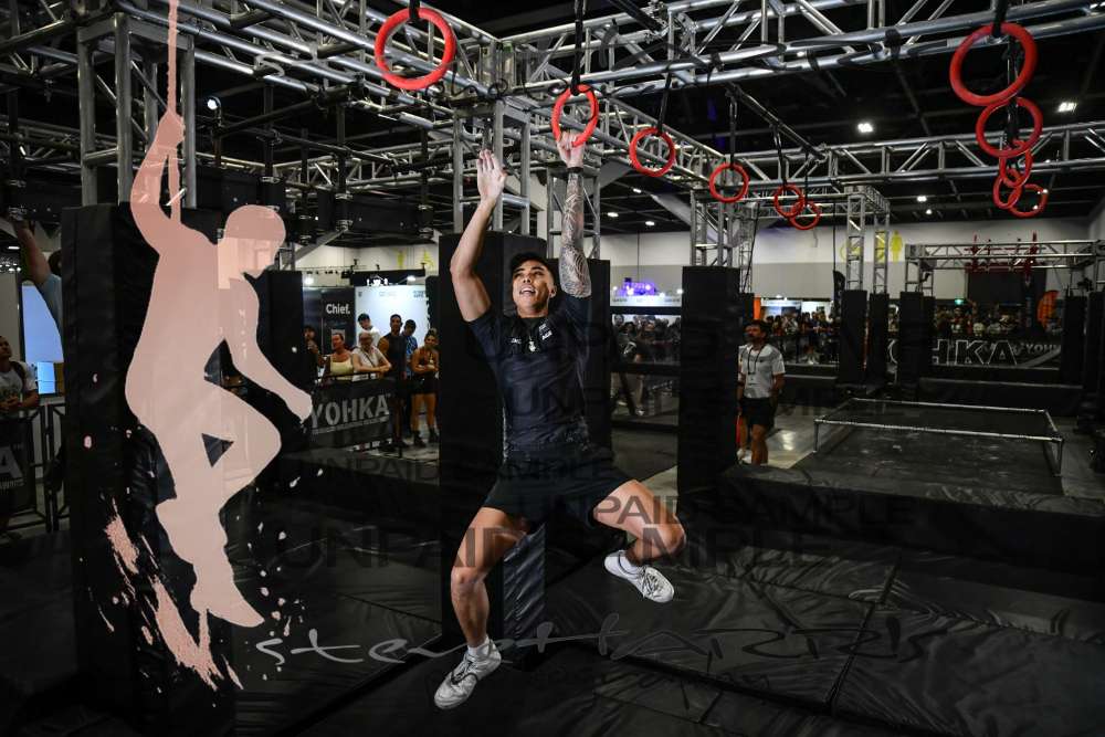 Yohka-Sydney-SaturdaySH-0359 • 13:33