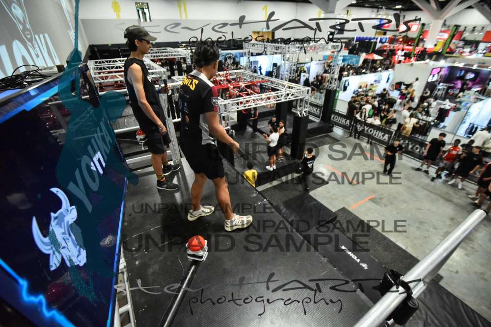 Yohka-Sydney-FridayDR2-0093 • 11:18