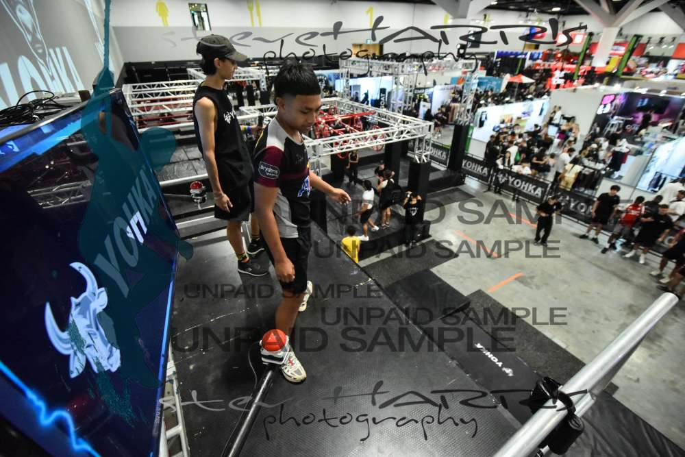 Yohka-Sydney-FridayDR2-0095 • 11:18