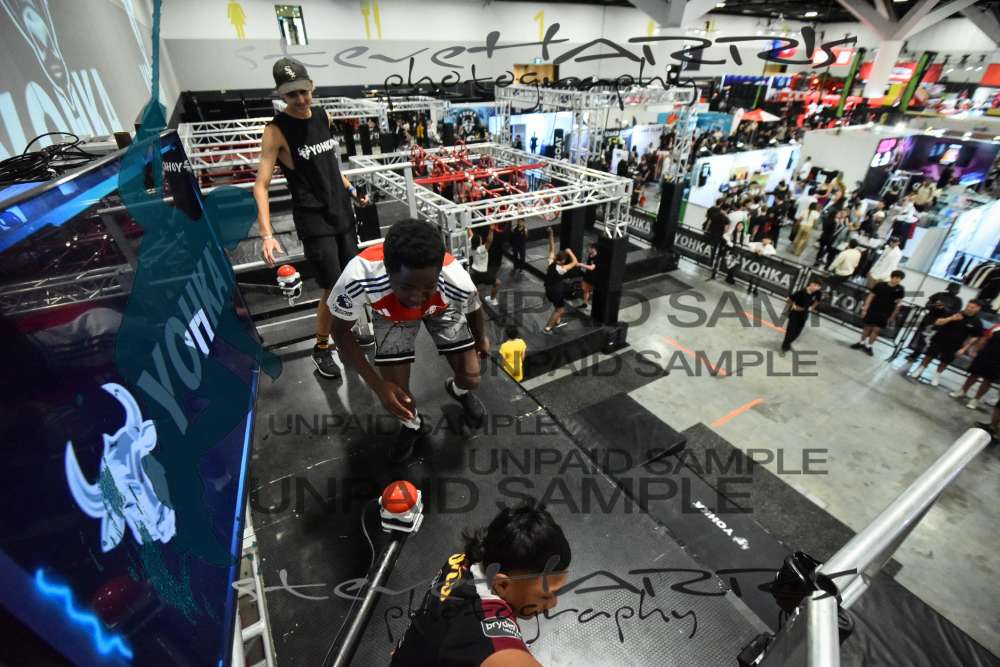 Yohka-Sydney-FridayDR2-0100 • 11:18