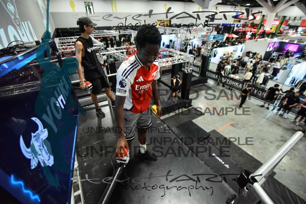 Yohka-Sydney-FridayDR2-0102 • 11:18