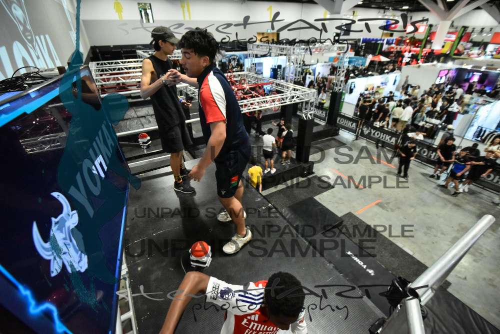 Yohka-Sydney-FridayDR2-0106 • 11:18