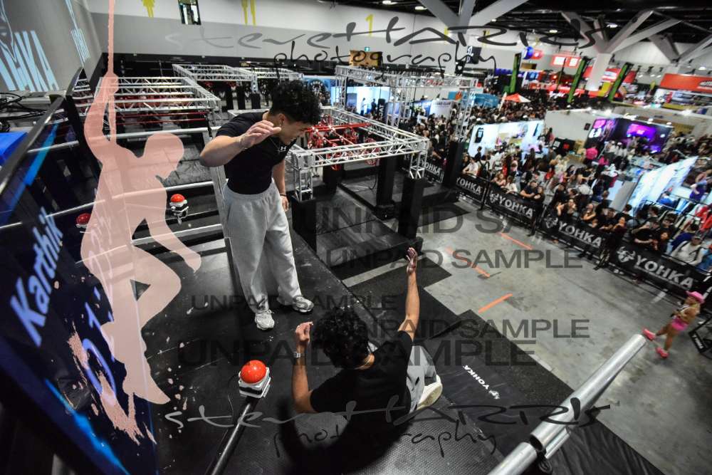 Yohka-Sydney-SaturdayDR2-0123 • 12:04