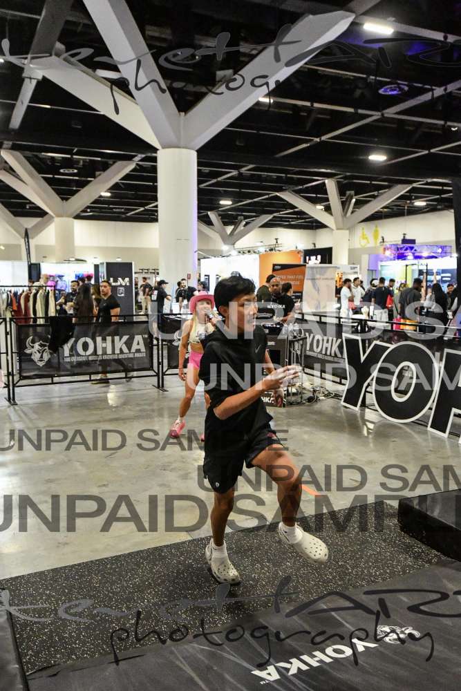 Yohka-Sydney-SundaySH1-0866 • 14:36